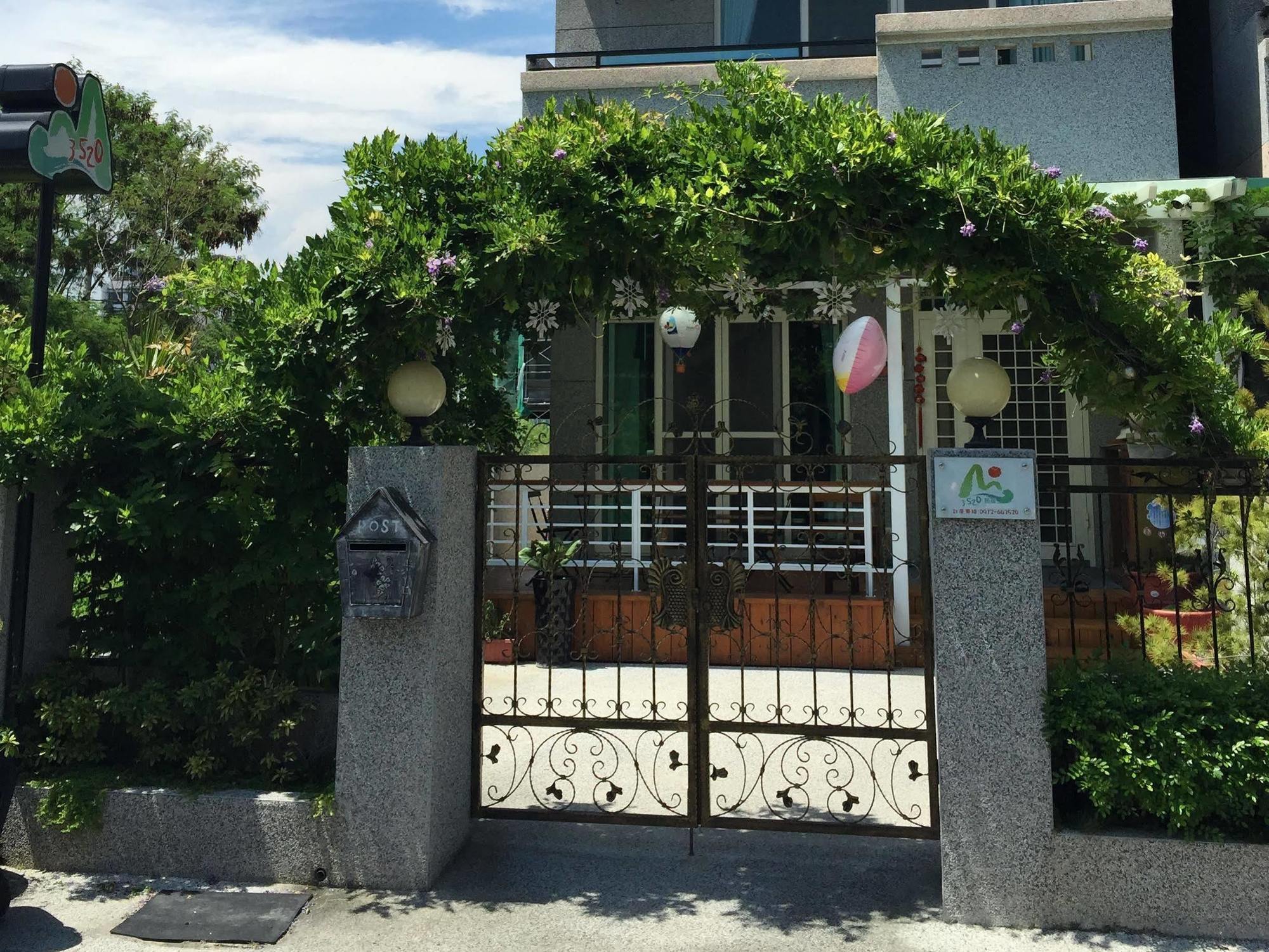 3520 Homestay T'ai-tung Esterno foto